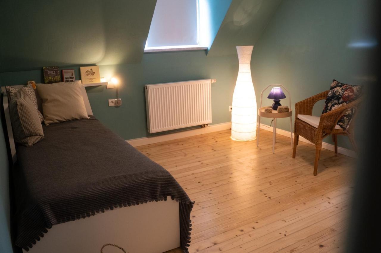 Ferienhaus Lenchen Niederkirchen bei Deidesheim Luaran gambar