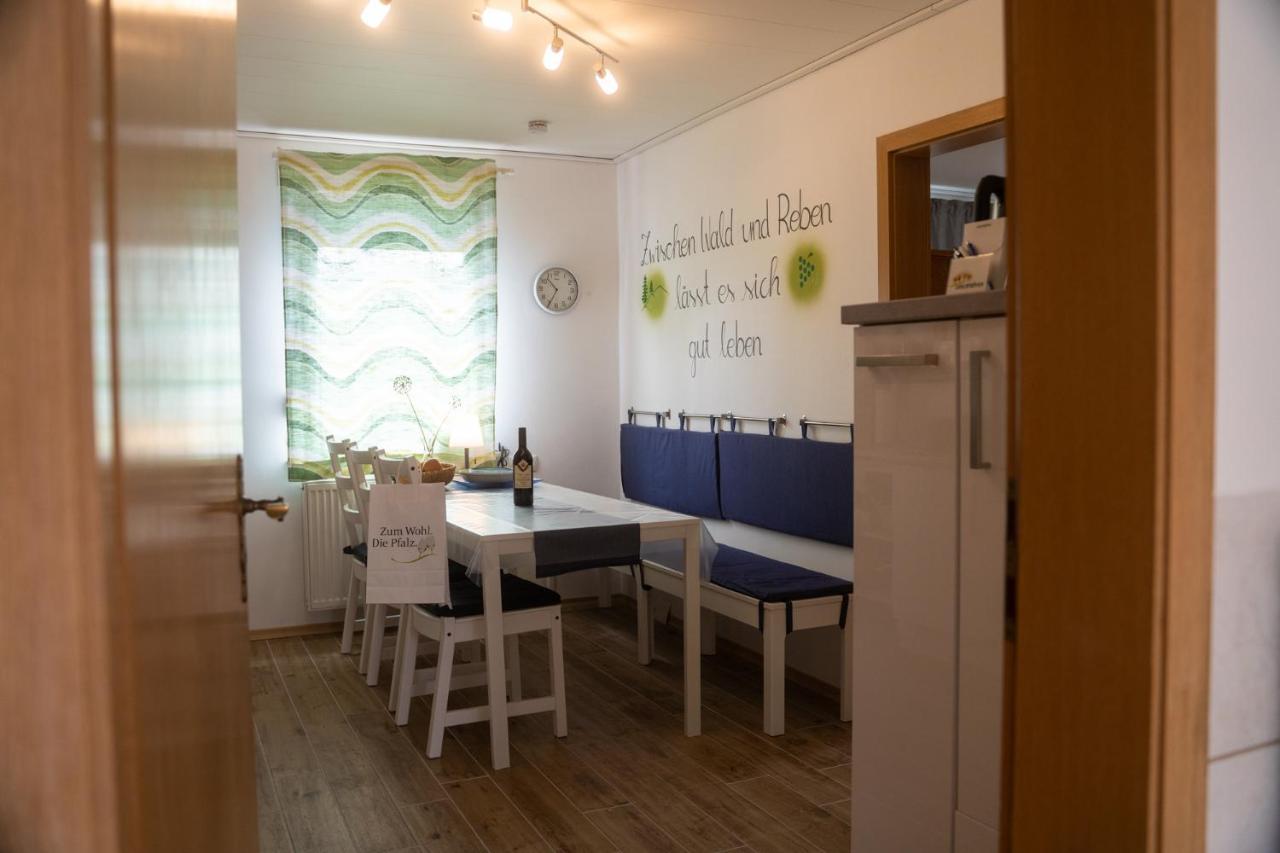Ferienhaus Lenchen Niederkirchen bei Deidesheim Luaran gambar
